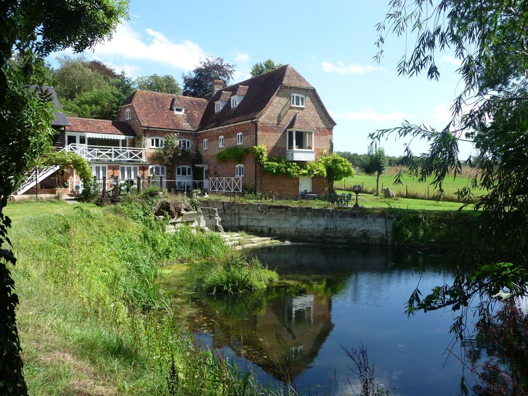 Apartamento Salisbury Old Mill House Exterior foto