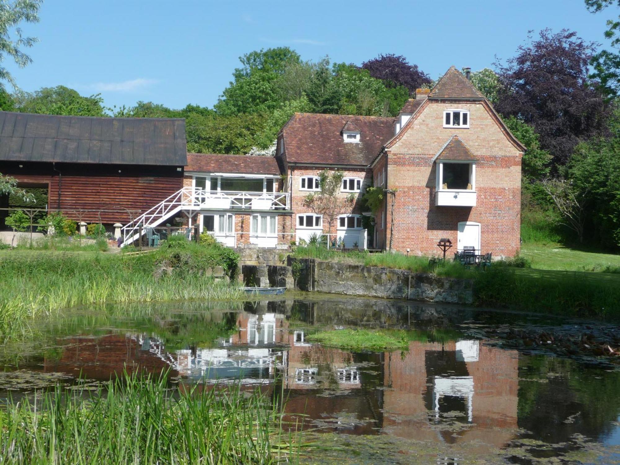 Apartamento Salisbury Old Mill House Exterior foto